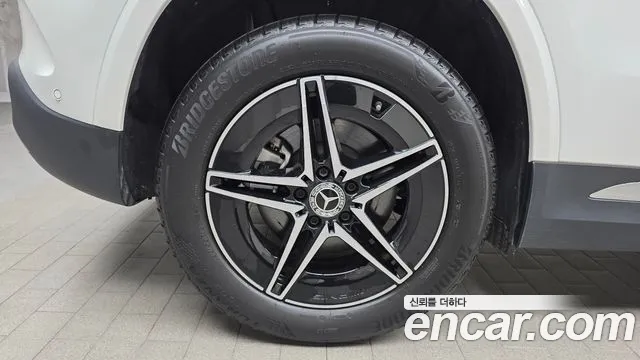 Mercedes-Benz EQA — Фото автомобиля 5