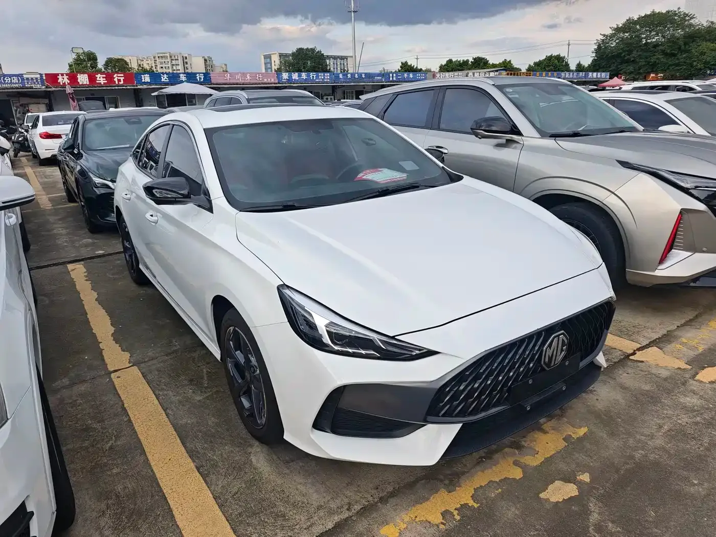 MG MG5 2022 300TGI DCT Trendy Flagship — Фото автомобиля 3