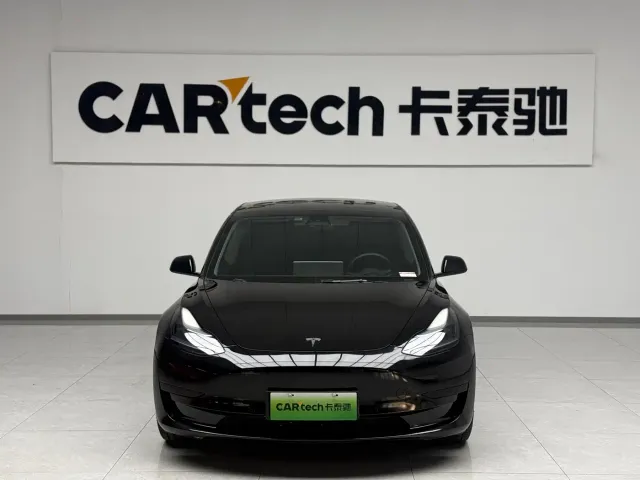 Tesla Model 3 — Фото автомобиля 2