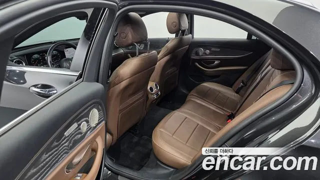Mercedes-Benz E-Class E-класс W213 E350 4MATIC Avantgarde — Фото автомобиля 7