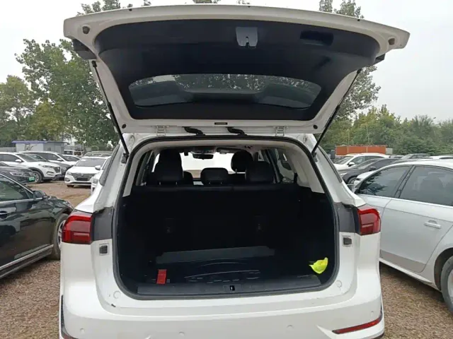 Roewe RX5 Max — Фото автомобиля 18