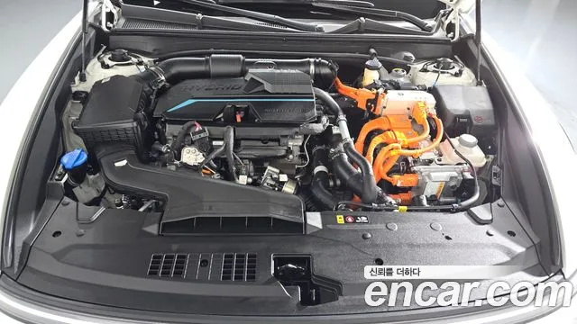 Hyundai Grandeur GN7 — Фото автомобиля 9