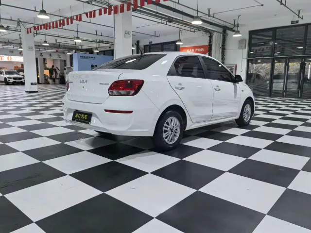 Kia Huan Chi — Фото автомобиля 6