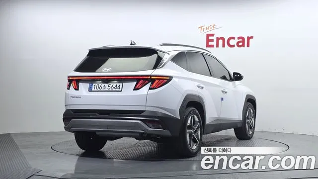 Hyundai Tucson Новый Tucson (NX4) Бензин 1.6 турбо 2WD — Фото автомобиля 2