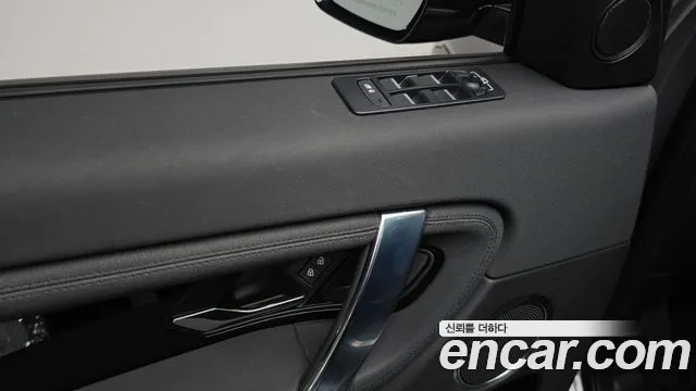 Land Rover Discovery Sport Generation 2 — Фото автомобиля 24