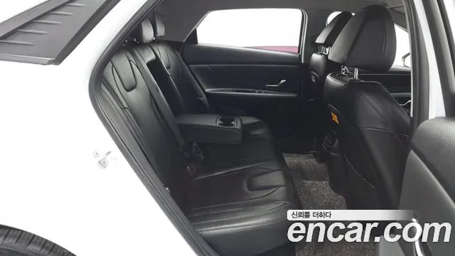 Hyundai Avante CN7 — Фото автомобиля 18