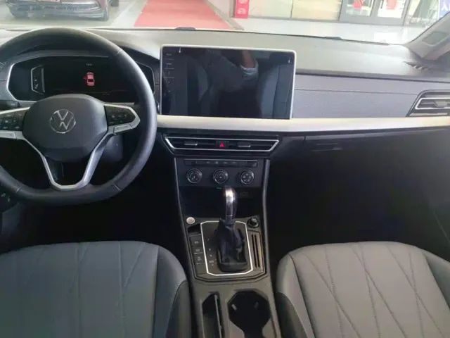 Volkswagen Lavida — Фото автомобиля 12