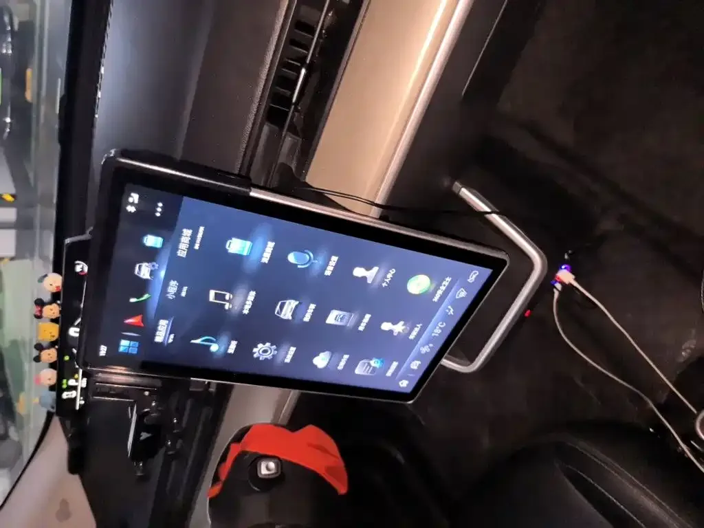Nezha Auto Nezha V 2021 Long Range Industry Custom Edition — Фото автомобиля 24