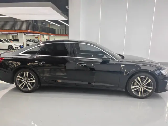 Audi A6L — Фото автомобиля 3