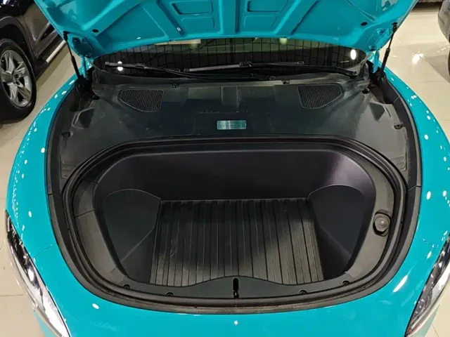 Xiaomi SU7 — Фото автомобиля 19