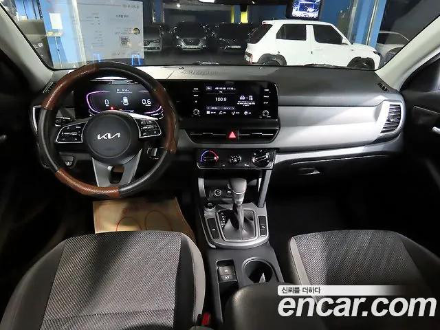 Kia Seltos Бензин 1.6 турбо 2WD — Фото автомобиля 5