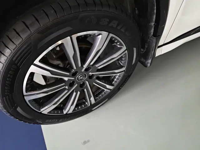 Changan CS75 Plus — Фото автомобиля 22