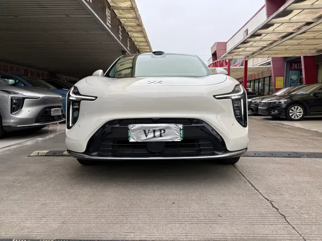 IM Motors LS6 — Фото автомобиля 2