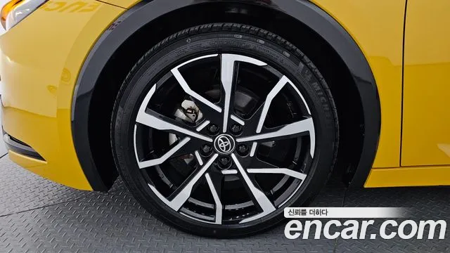 Toyota Prius — Фото автомобиля 5