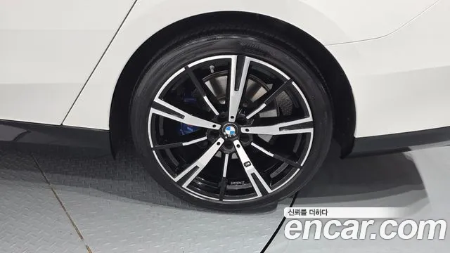 BMW 5-Series 5 серия (G60) 530i xDrive M Sport — Фото автомобиля 18