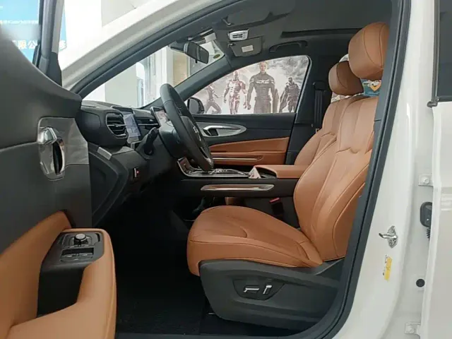 Bestune T90 — Фото автомобиля 15