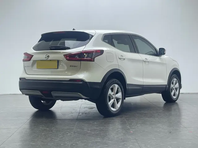 Nissan Qashqai — Фото автомобиля 4