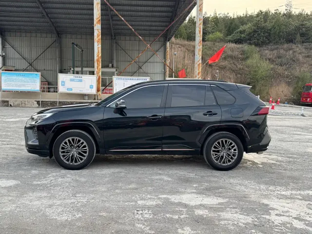 Toyota Wildlander — Фото автомобиля 2