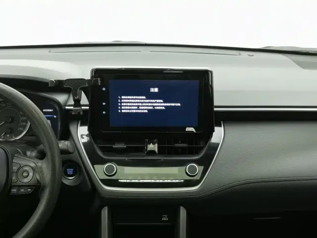 Toyota Corolla Cross — Фото автомобиля 12
