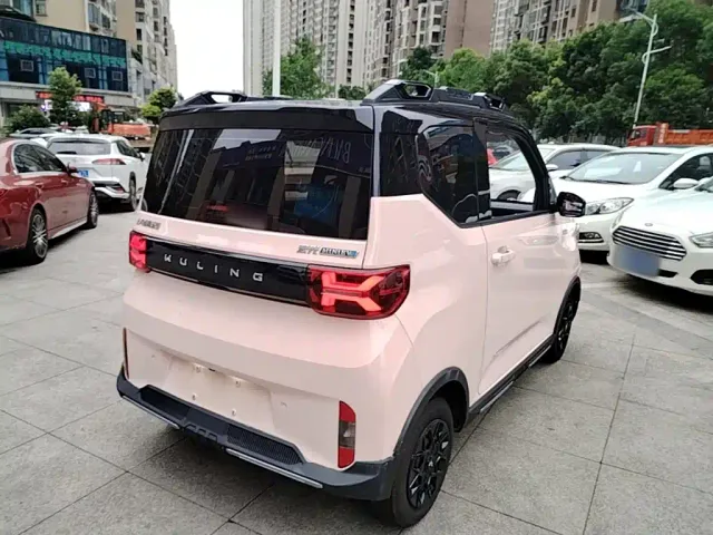 Wuling Hongguang Mini EV — Фото автомобиля 6