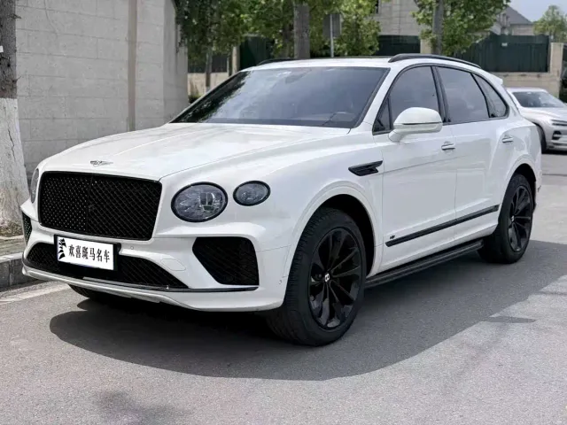 Bentley Bentayga — Фото автомобиля 3