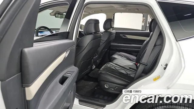 Genesis GV80 2.5T Бензин AWD — Фото автомобиля 18