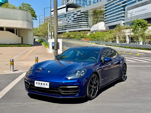 Фотография автомобиля — Porsche Panamera