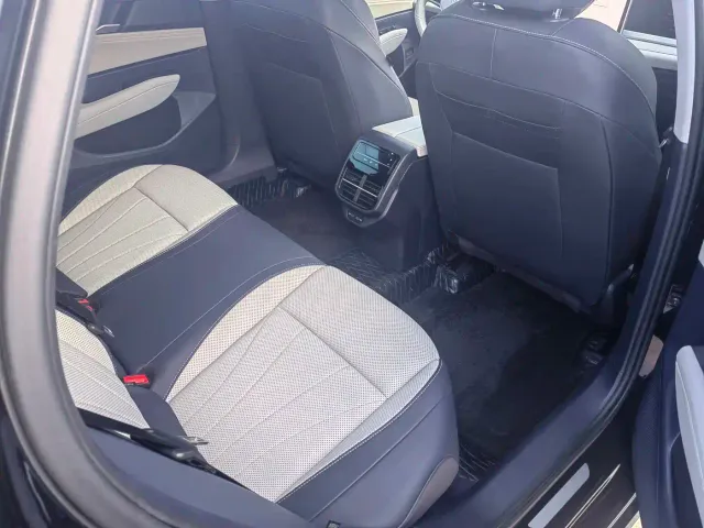 Volkswagen Passat — Фото автомобиля 7