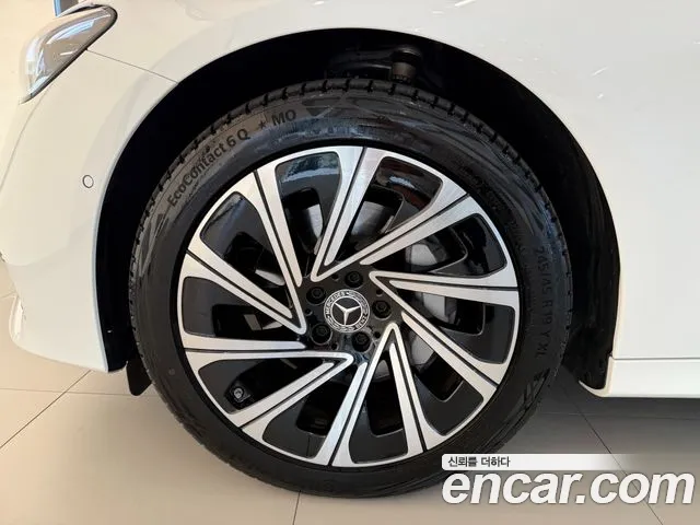 Mercedes-Benz E-Class — Фото автомобиля 5