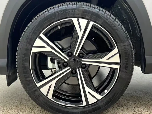 Geely Boyue — Фото автомобиля 12