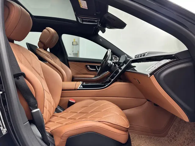 Mercedes-Benz Maybach S-Class — Фото автомобиля 13