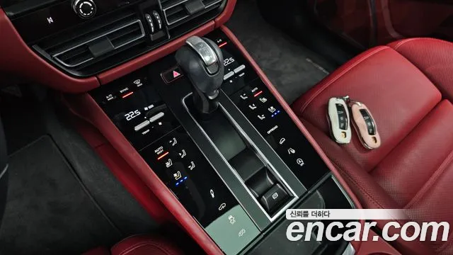 Porsche Macan — Фото автомобиля 8
