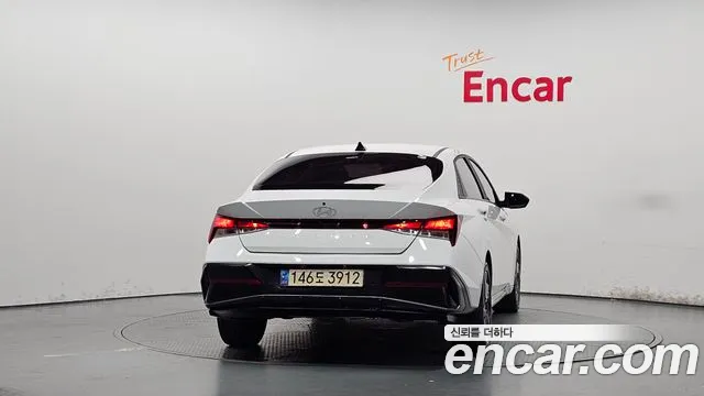 Hyundai Avante CN7 — Фото автомобиля 4
