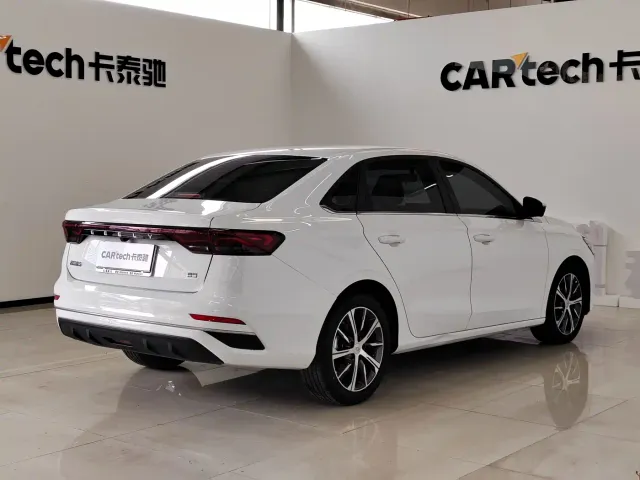 Geely Emgrand — Фото автомобиля 7