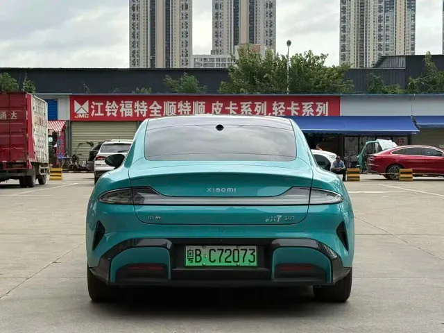 Xiaomi SU7 — Фото автомобиля 16
