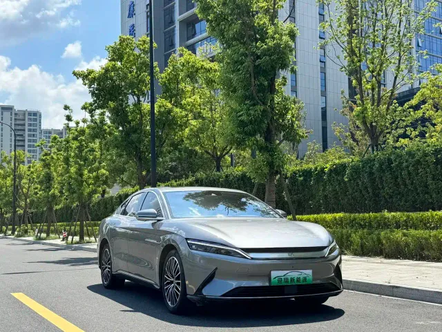 BYD Han — Фото автомобиля 11