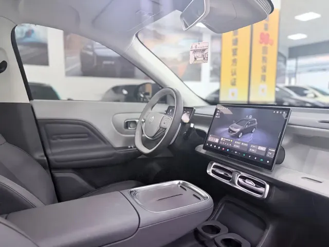Leapmotor B10 — Фото автомобиля 13