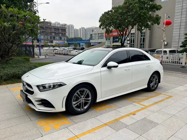 Mercedes-Benz A-Class — Фото автомобиля 3