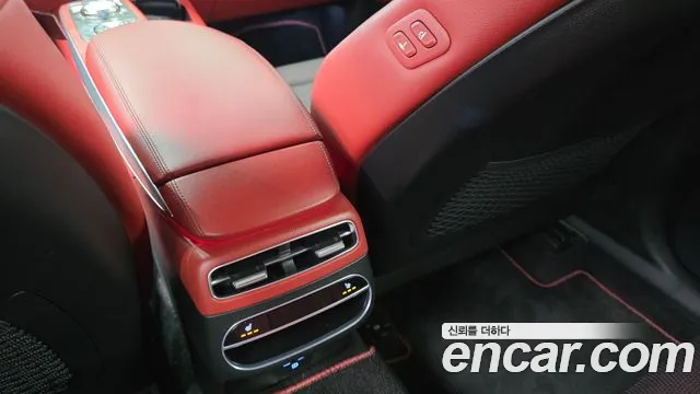 Genesis GV70 — Фото автомобиля 26
