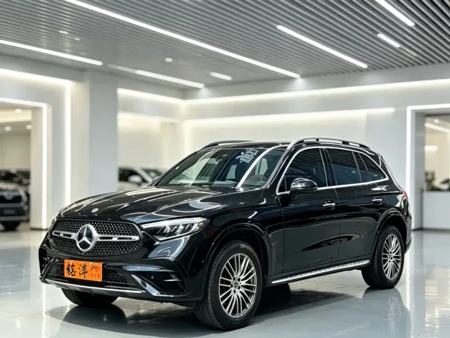 Фотография автомобиля — Mercedes-Benz GLC-Class