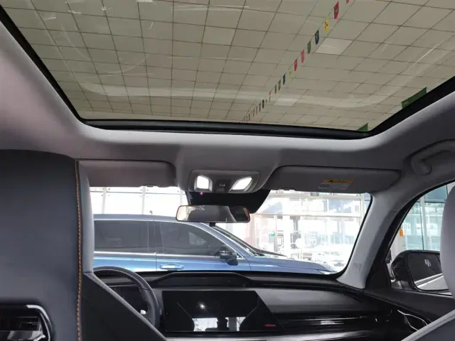 Changan Z6 — Фото автомобиля 17