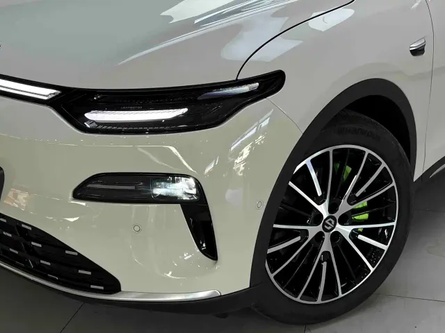 Leapmotor C11 — Фото автомобиля 5