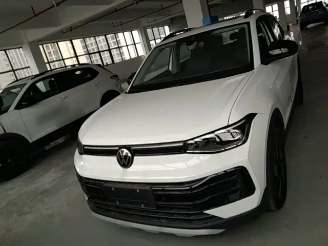 Volkswagen Tharu — Фото автомобиля 2