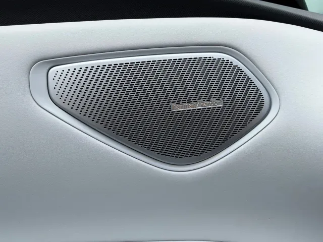 Lynk & Co Z10 — Фото автомобиля 16