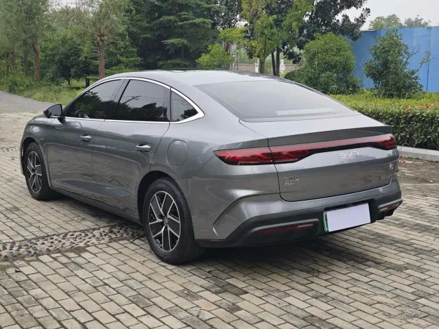 BYD Qin L — Фото автомобиля 9