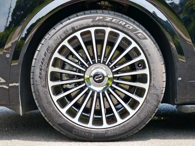 Aito M7 — Фото автомобиля 9