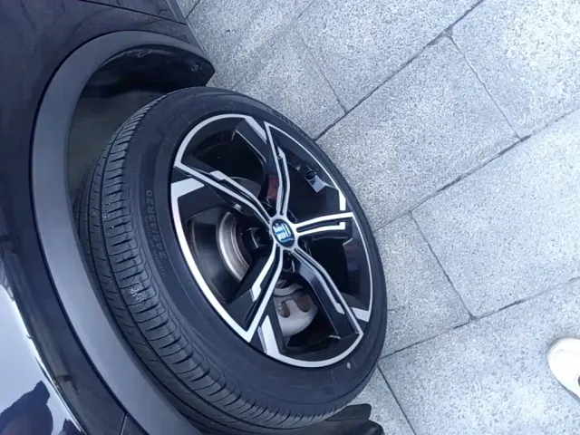 BYD Tang — Фото автомобиля 22