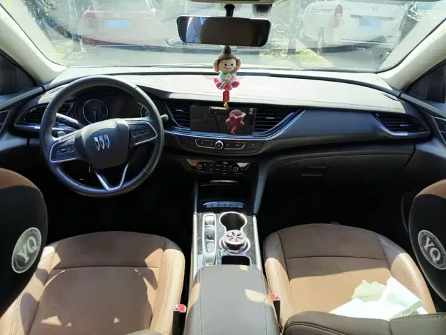 Buick Regal — Фото автомобиля 12