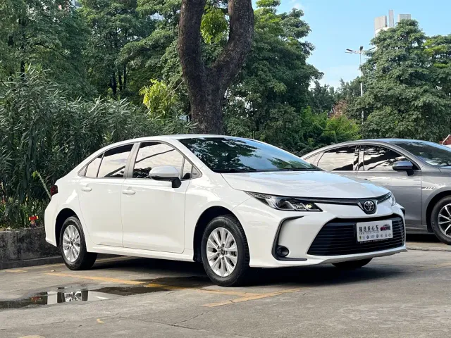 Toyota Corolla — Фото автомобиля 3
