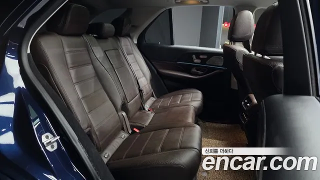 Mercedes-Benz GLE-Class — Фото автомобиля 12